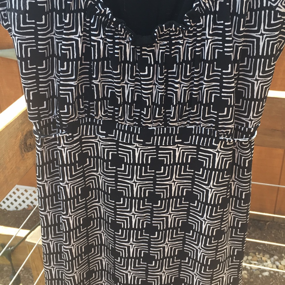 Adorable Geometric Pattern Dress - Picture 4 of 4